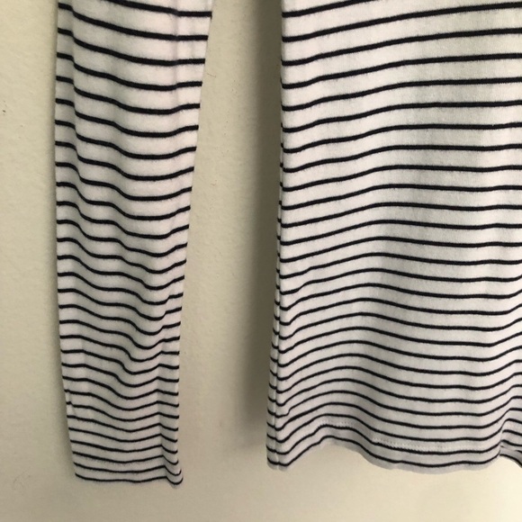 Gap The Bowery Super Soft Striped Long Sleeve V-Neck Tee - Picture 6 of 11